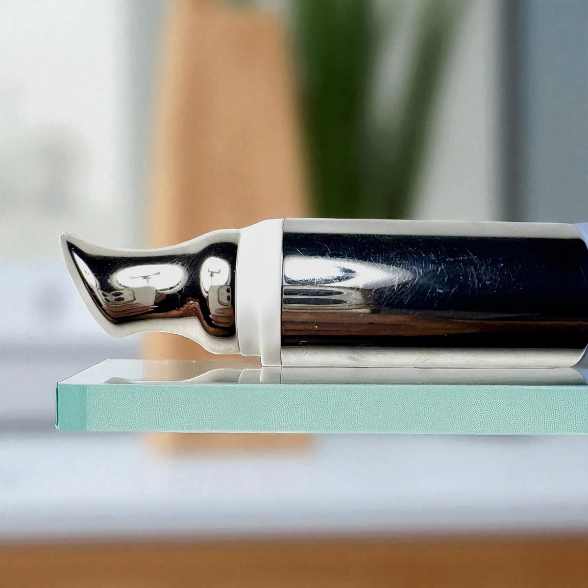 Radiance Revive Retinol Eye Cream With Hyaluronic Acid, Vitamin E, Caffeine & Smart Vibration Applicator